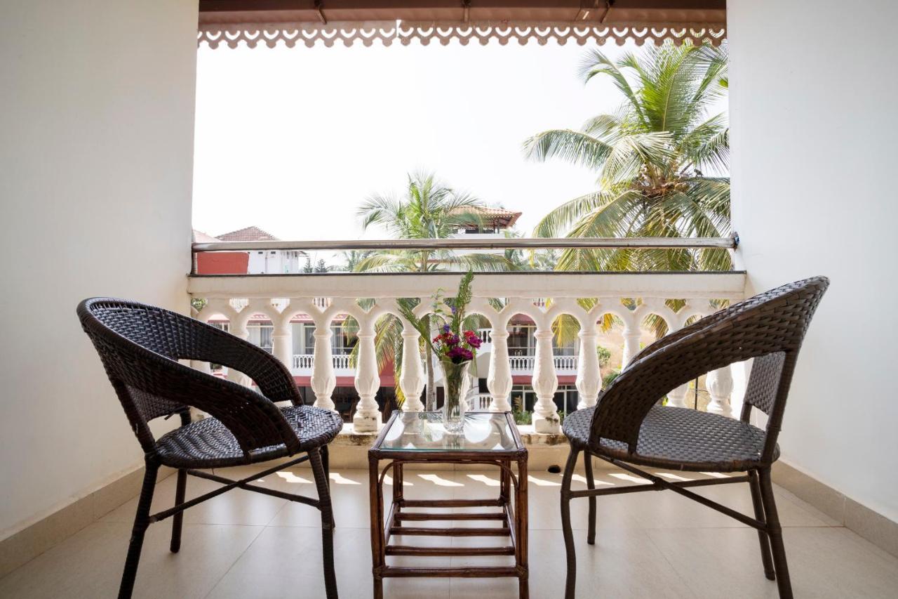 La Vaiencia Beach Resort, Morjim Exterior photo