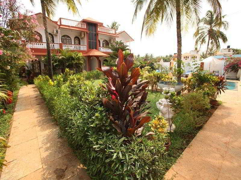 La Vaiencia Beach Resort, Morjim Exterior photo